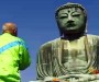 Sri Chinmoy visits the Kamakura Buddha 1997